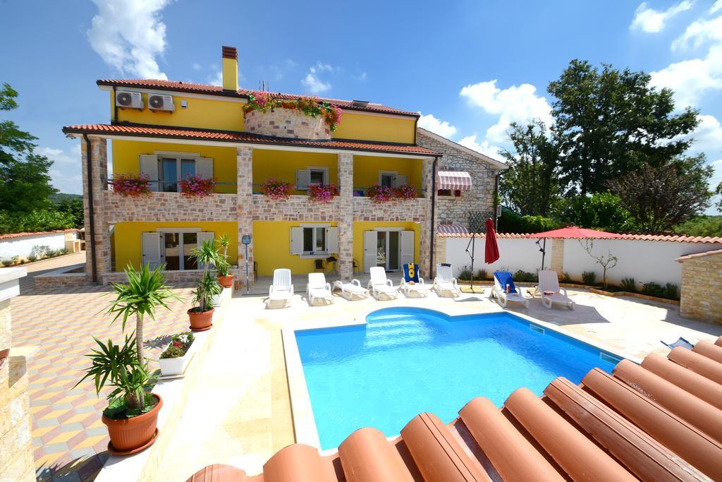 Apartments Villa Mimi Višnjan Extérieur photo