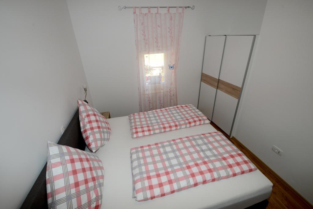 Apartments Villa Mimi Višnjan Chambre photo
